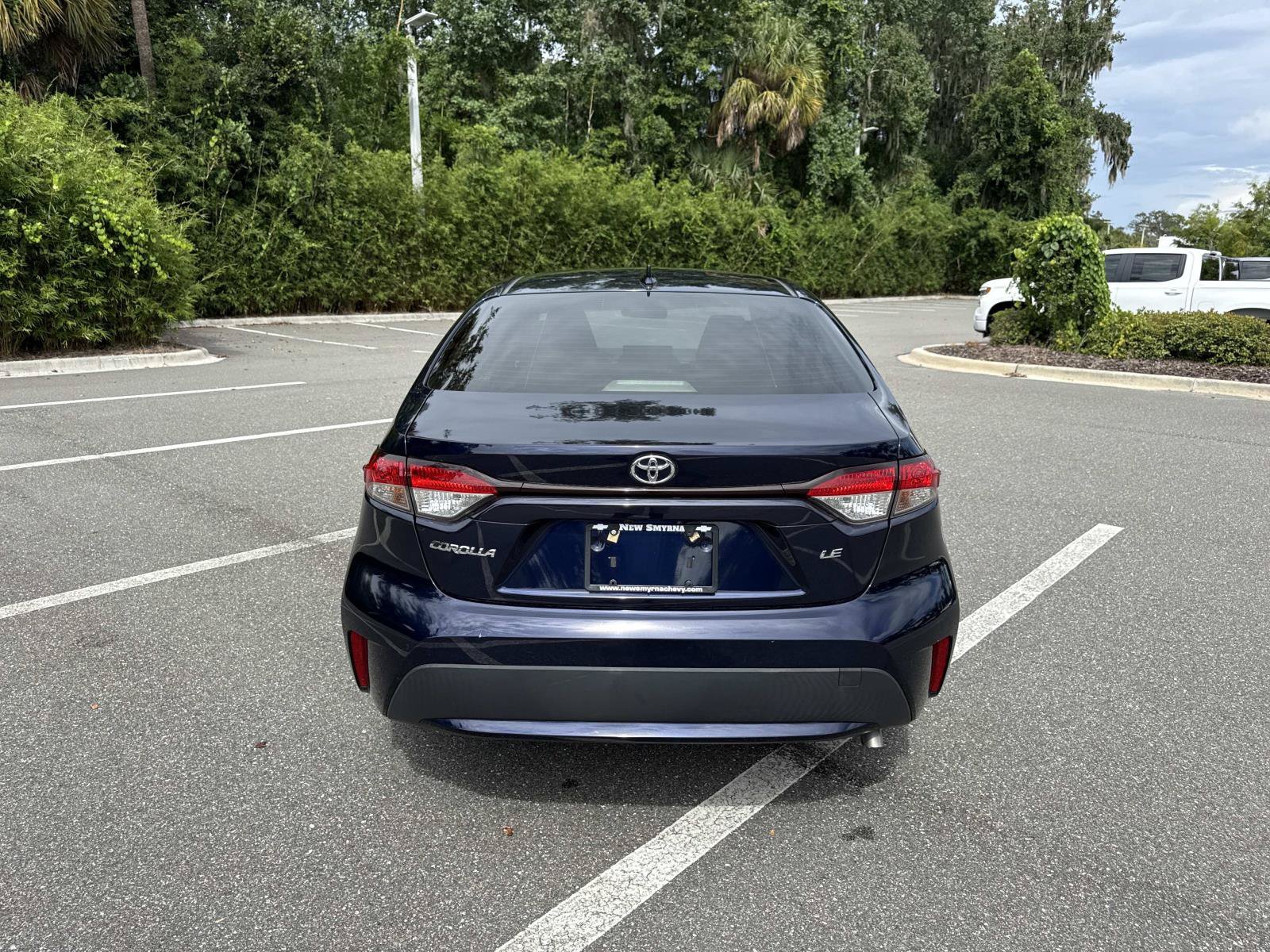 Used 2021 Toyota Corolla LE FWD image 4