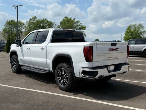 Used 2023 GMC Sierra 1500 AT4 w/ AT4 Preferred Package image 10