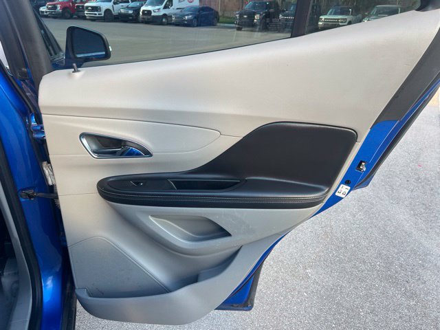 Used 2015 Buick Encore Convenience FWD image 12