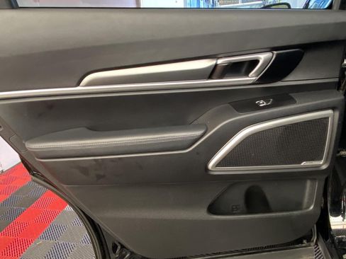 Used 2020 Kia Telluride S w/ S 8 Passenger Seating Package FWD image 19