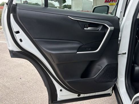 Certified 2024 Toyota RAV4 XLE FWD image 33