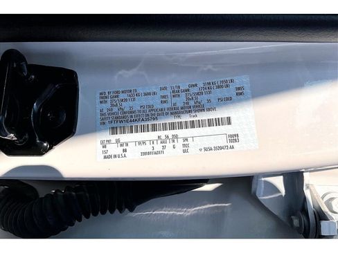 Used 2019 Ford F150 Platinum w/ Equipment Group 701A Luxury AWD/4WD image 17