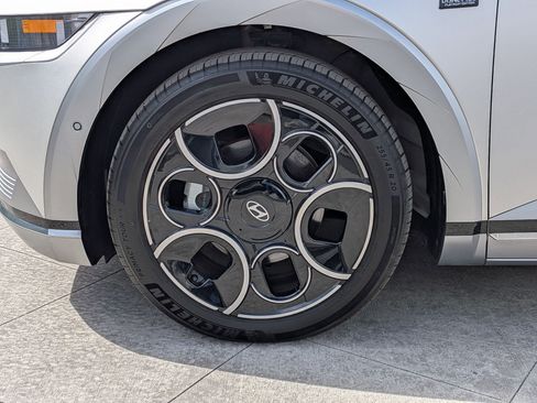 Used 2024 Hyundai Ioniq 5 Limited image 13