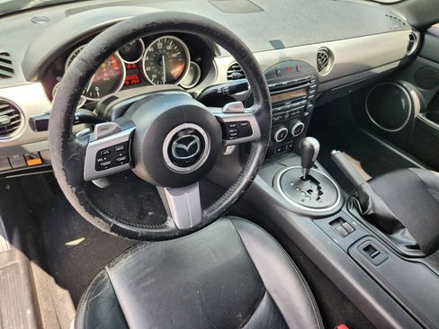 Used 2010 MAZDA MX-5 Miata Grand Touring w/ Premium Pkg RWD image 30