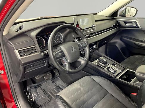 Used 2022 Mitsubishi Outlander SE FWD image 16