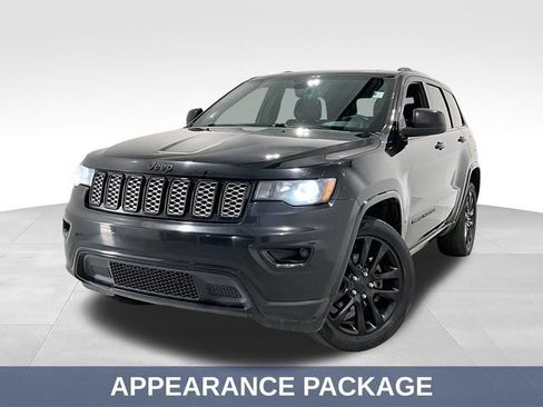 Used 2020 Jeep Grand Cherokee Altitude AWD/4WD image 4