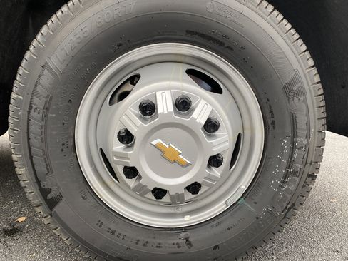 New 2025 Chevrolet Silverado 3500 W/T w/ WT Convenience Package AWD/4WD image 30
