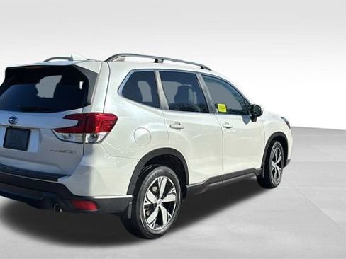 Used 2021 Subaru Forester Limited image 9