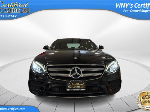 Used 2017 Mercedes-Benz E 300 4MATIC image 2