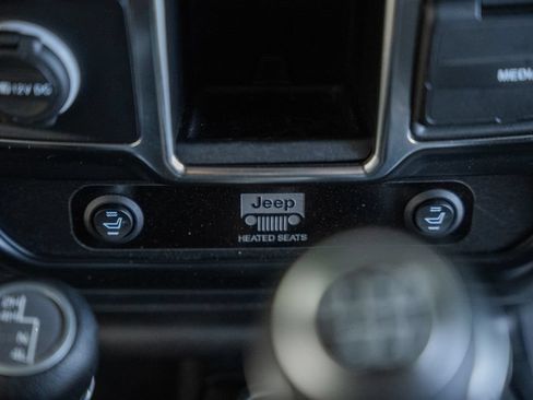 Used 2021 Jeep Wrangler Unlimited Sport AWD/4WD image 23