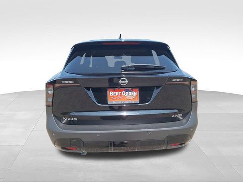 Certified 2025 Nissan Kicks SV AWD/4WD image 7