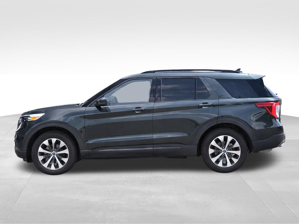 Used 2022 Ford Explorer XLT w/ Equipment Group 202A AWD/4WD image 8