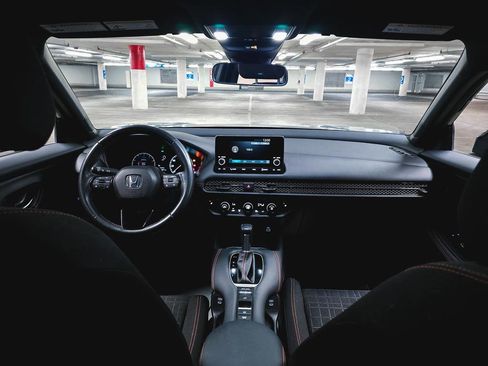 Certified 2023 Honda HR-V Sport image 3