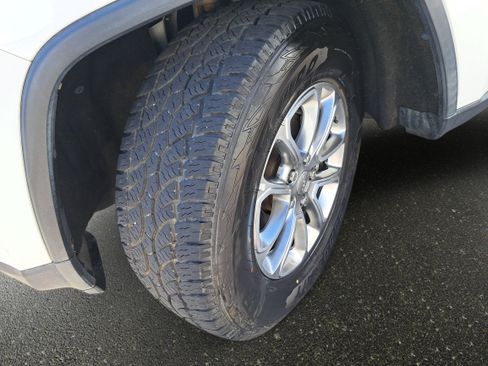 Used 2014 Jeep Grand Cherokee Limited image 33