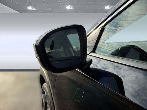 New 2026 Nissan Kicks SR w/ Cold Weather Package image 19