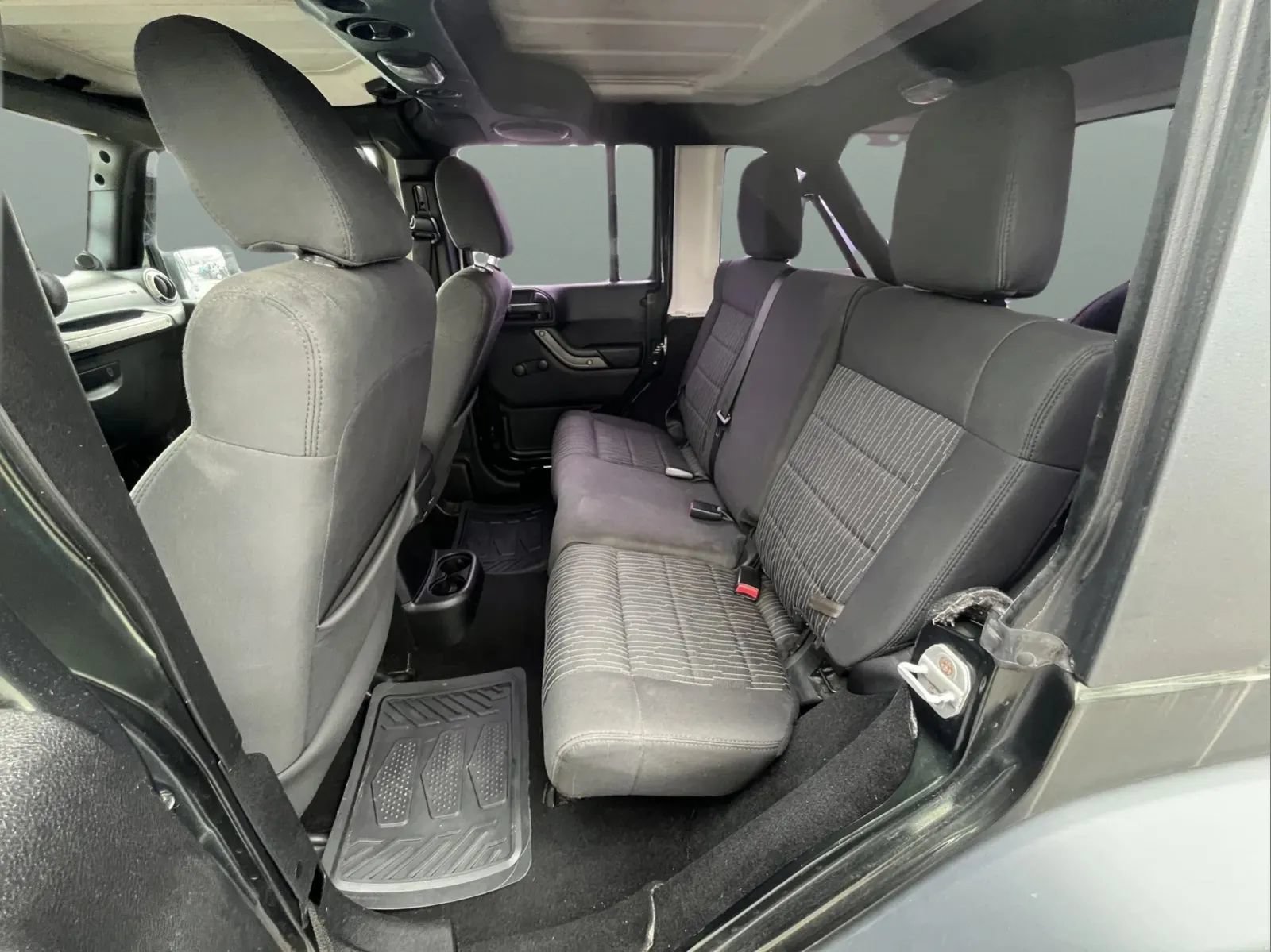 Used 2011 Jeep Wrangler Unlimited Sport AWD/4WD image 12