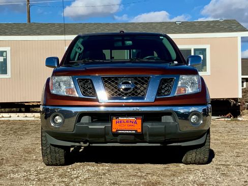 Used 2018 Nissan Frontier SL image 11