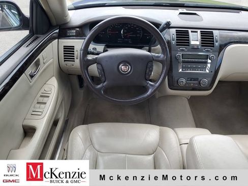Used 2008 Cadillac DTS FWD image 24