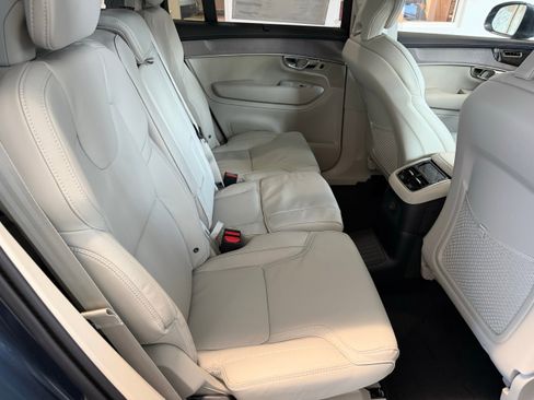 New 2026 Volvo XC90 T8 Ultra w/ Protection Package Premier AWD/4WD image 23