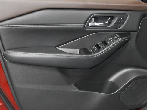 Certified 2023 Nissan Rogue SL w/ SL Premium Package FWD image 4