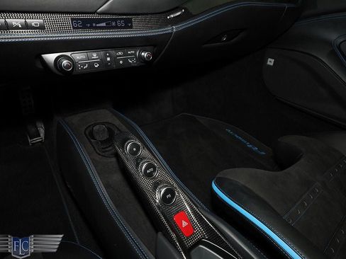 Used 2022 Ferrari F8 Tributo RWD image 29