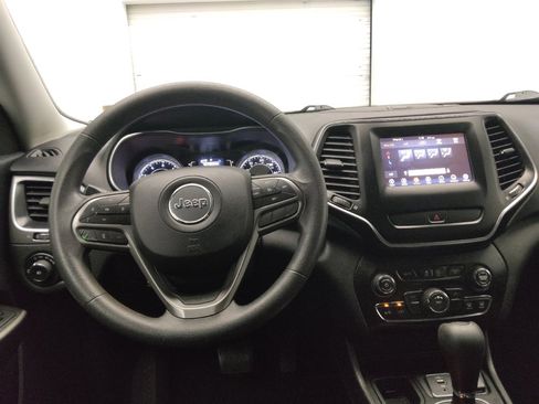 Used 2019 Jeep Cherokee Latitude w/ Popular Appearance Group image 22