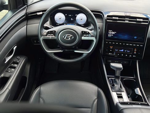 Certified 2024 Hyundai Tucson SEL w/ Convenience Package FWD image 12