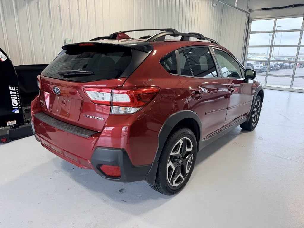 Used 2019 Subaru Crosstrek 2.0i Limited w/ Moonroof Package w/Navigation AWD/4WD image 3