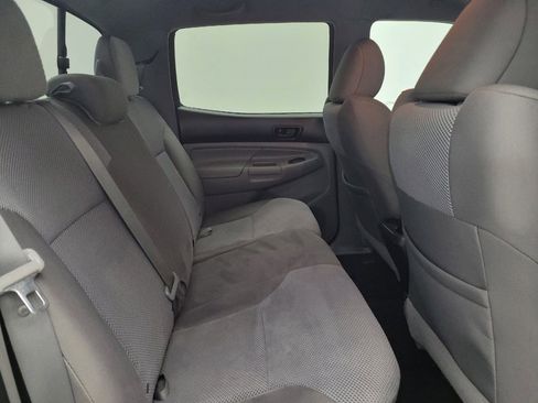 Used 2014 Toyota Tacoma 4x4 Double Cab w/ TRD Sport Package image 19