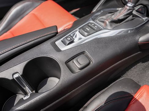 Used 2017 Chevrolet Camaro SS RWD image 78