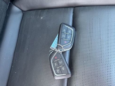 Used 2024 Cadillac XT4 Sport image 9