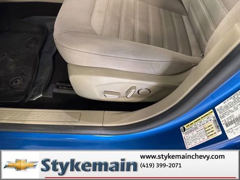 Used 2020 Ford Fusion SE image 32