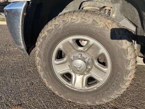 Used 2017 RAM 3500 Tradesman w/ Chrome Appearance Group image 6