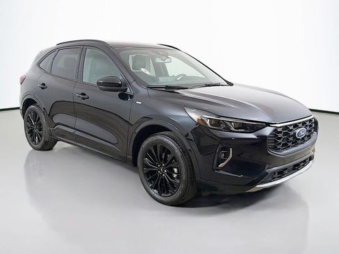 Used 2023 Ford Escape ST-Line Elite AWD/4WD image 2