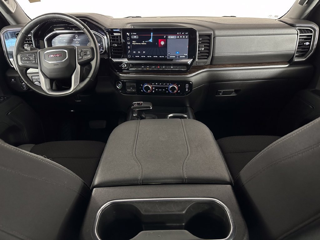 Used 2024 GMC Sierra 1500 Elevation w/ LPO, Elevation Black Package AWD/4WD image 10