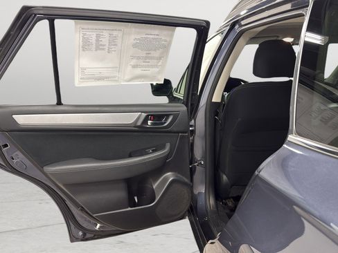 Used 2016 Subaru Outback 2.5i Premium image 32