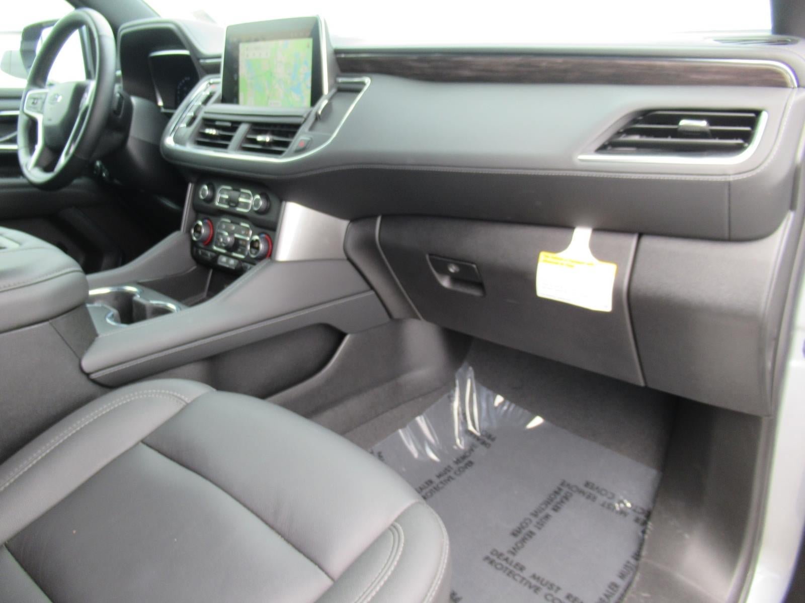 Used 2024 Chevrolet Suburban Z71 w/ Luxury Package AWD/4WD image 11