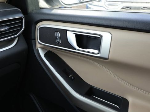 Used 2023 Ford Explorer XLT w/ Equipment Group 202A image 27