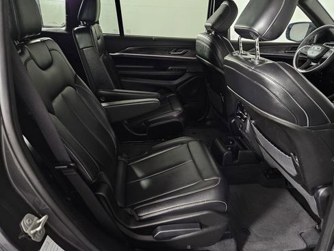 Used 2024 Jeep Grand Cherokee L Limited w/ Luxury Tech Group II image 30