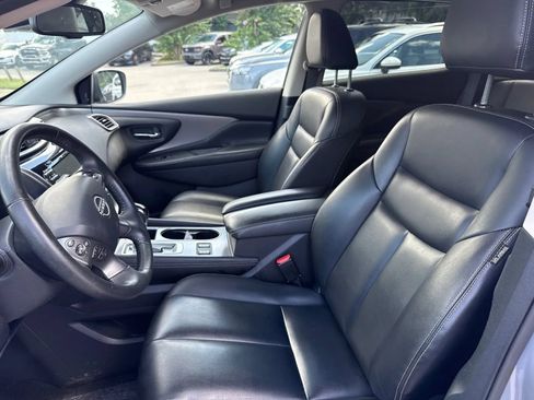 Used 2024 Nissan Murano SV w/ SV Midnight Edition Package FWD image 12
