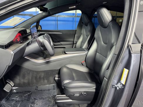Used 2023 Tesla Model X image 27