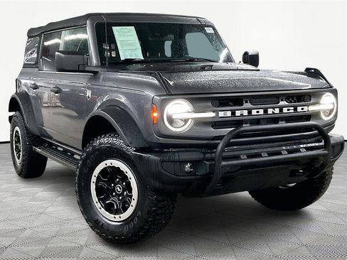 Used 2022 Ford Bronco Big Bend w/ Sasquatch Package image 3