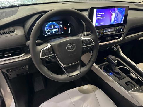 New 2026 Toyota Grand Highlander XLE AWD/4WD image 2