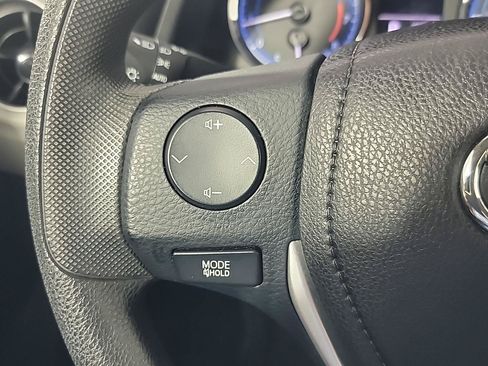 Used 2019 Toyota Corolla LE FWD image 24