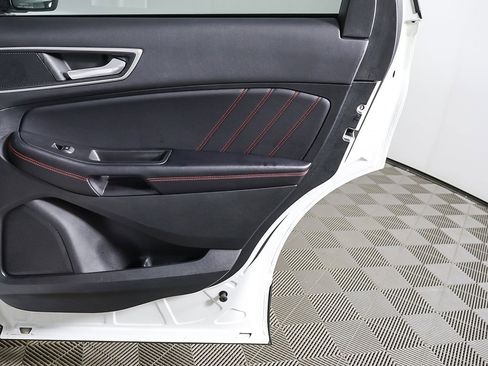 Used 2022 Ford Edge ST-Line image 22