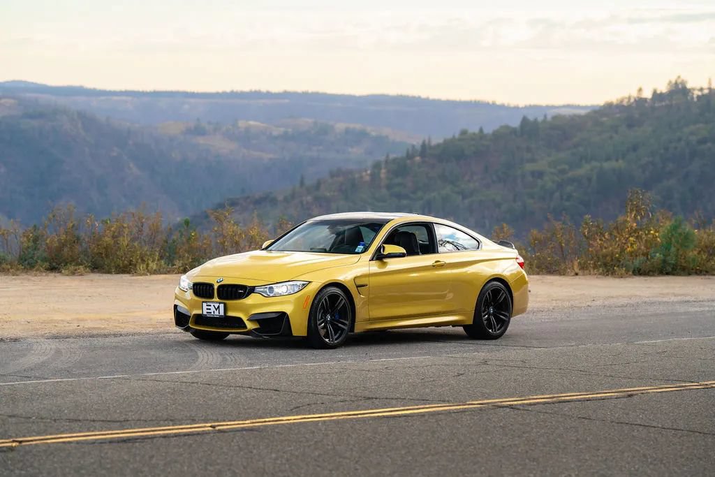 Used 2016 BMW M4 Coupe RWD image 3