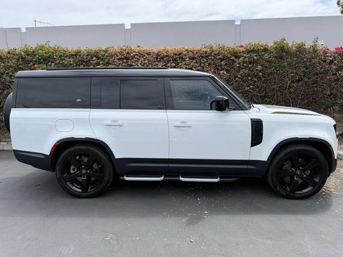 Used 2023 Land Rover Defender 130 SE AWD/4WD image 4