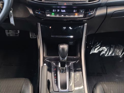 Used 2016 Honda Accord Sport image 20