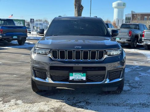 Used 2023 Jeep Grand Cherokee L Laredo image 3