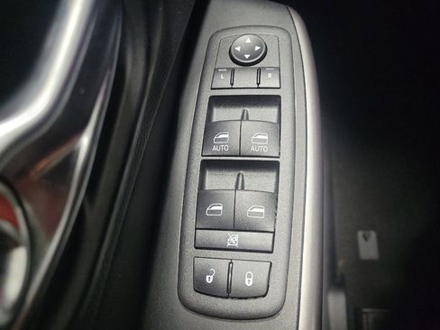 Used 2022 Jeep Cherokee Latitude Lux w/ Sun & Sound Group image 27